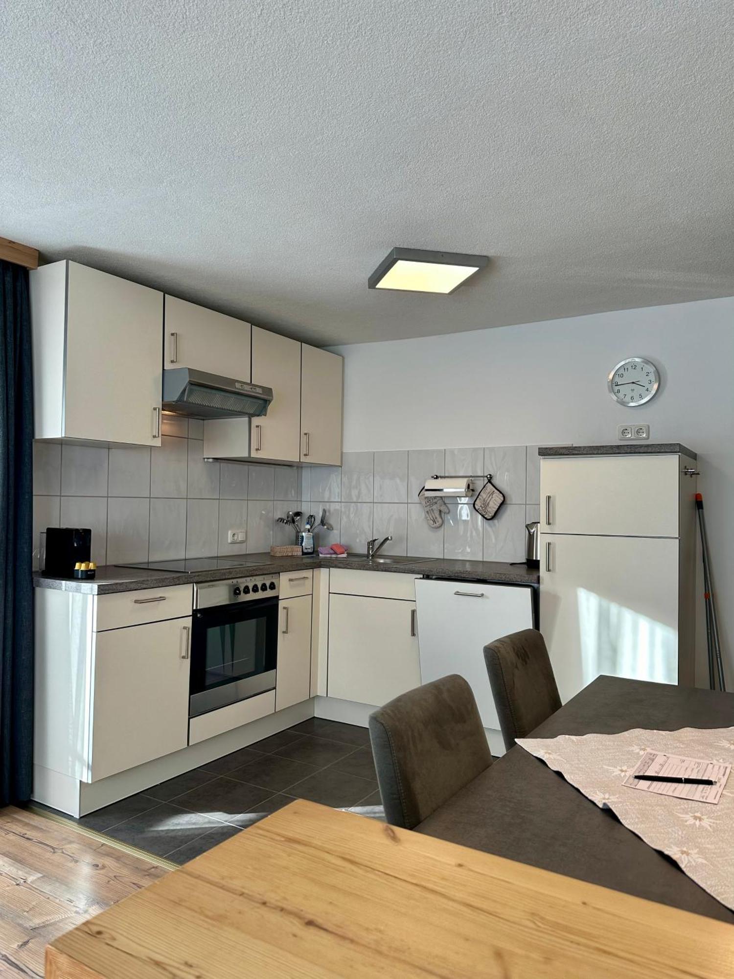 Haus Wierer Mayrhofen Quarto foto